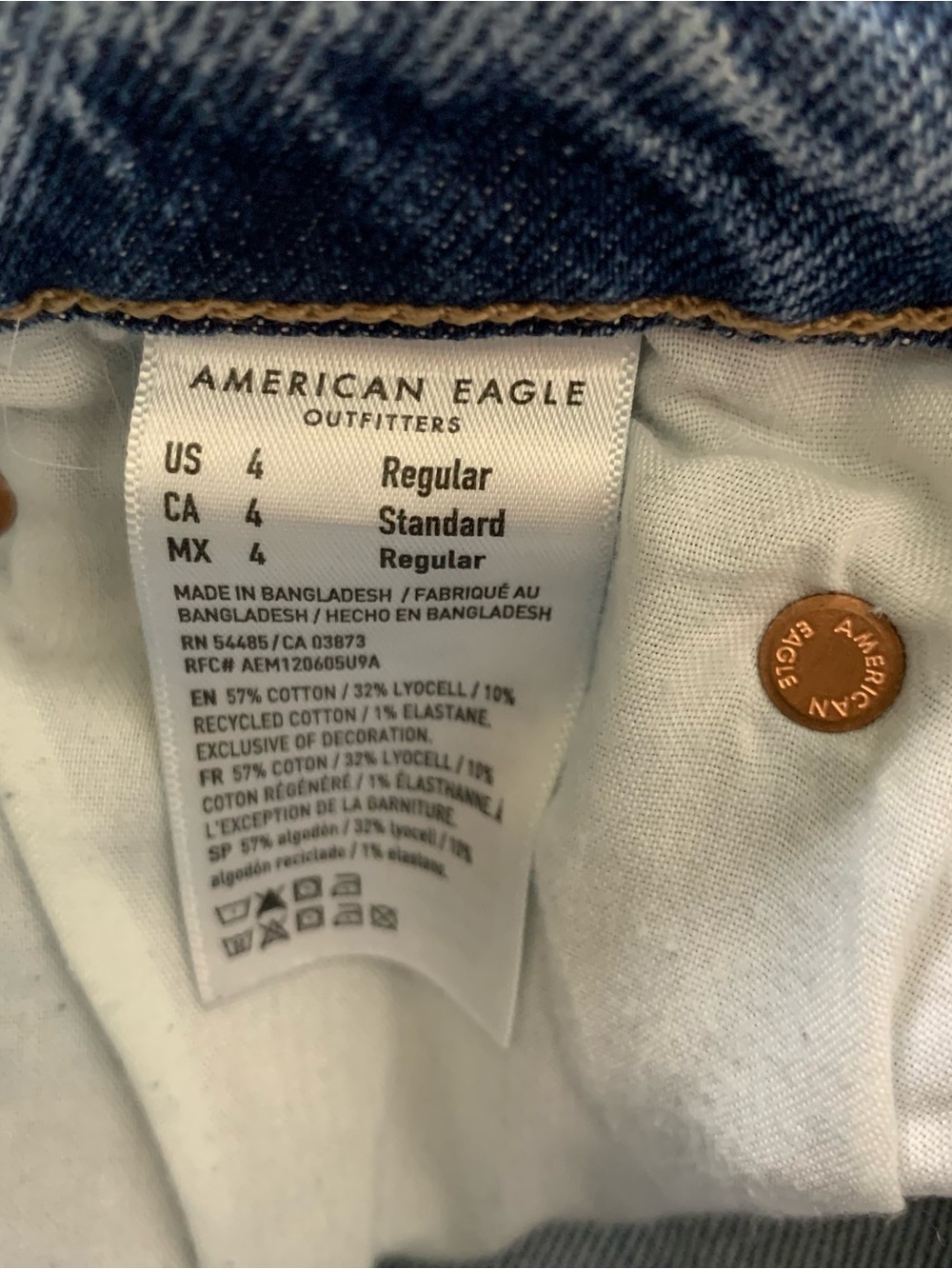 American Eagle women’s blue cotton barrel jeans 4 reg - Picture 9 of 9